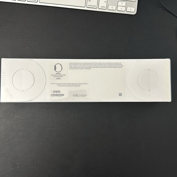 Apple Watch Series 5 (GPS,44MM) - Space Gray Aluminum Case with Black Sport Band - Picture 8 of 12